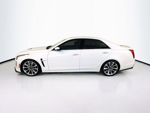 Used 2018 Cadillac CTS V w/ Luxury Package RWD image 8