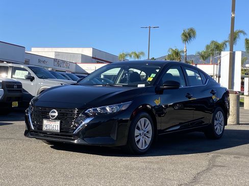 Used 2024 Nissan Sentra S image 7