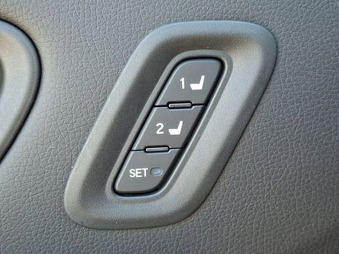 Used 2025 Honda Pilot Black Edition image 24