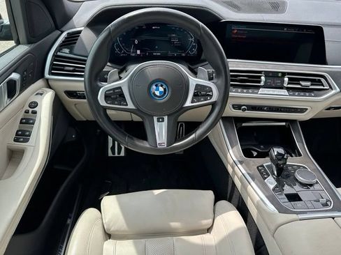 Used 2022 BMW X5 xDrive45e w/ M Sport Package AWD/4WD image 16