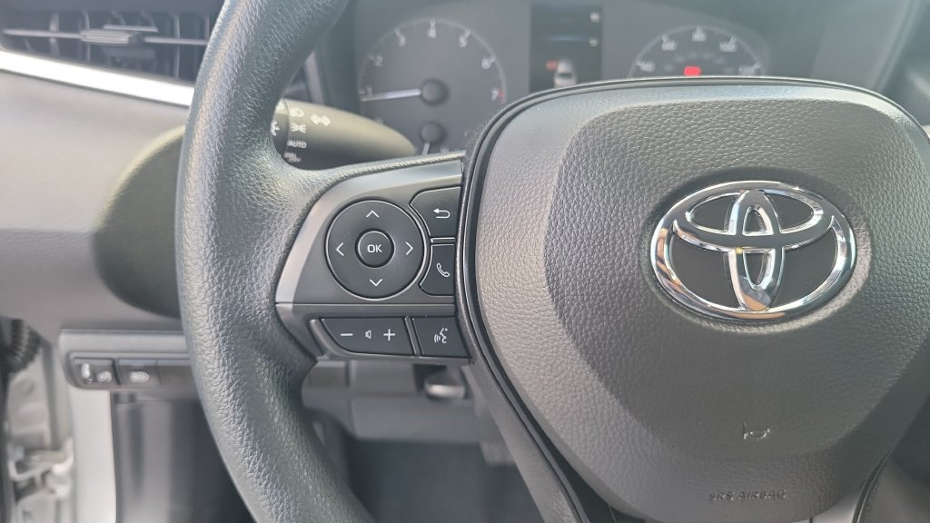 Used 2024 Toyota Corolla LE FWD image 18