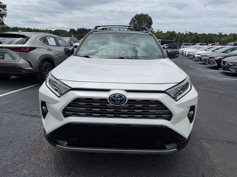 Used 2021 Toyota RAV4 XSE AWD/4WD image 3