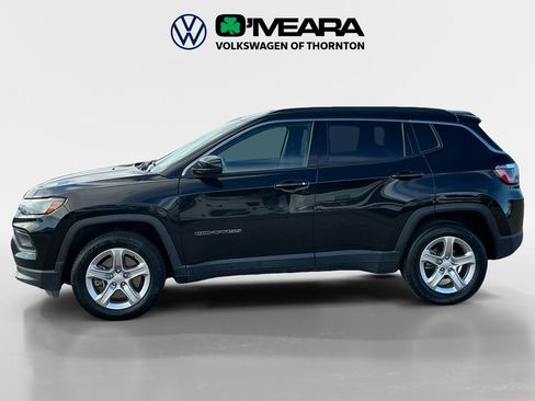 Used 2024 Jeep Compass Latitude AWD/4WD image 2