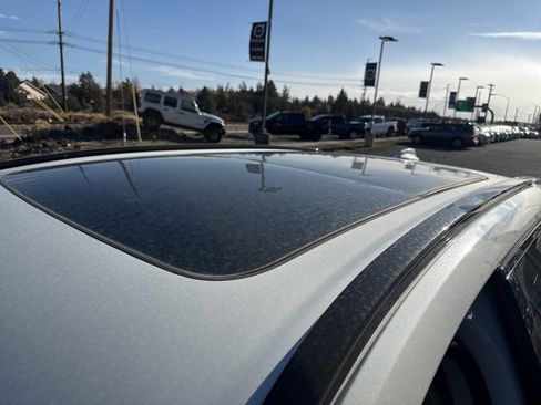 New 2026 Volvo XC60 B5 Ultra w/ Climate Package image 25