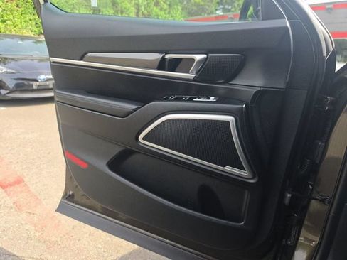 Used 2023 Kia Telluride S AWD/4WD image 18