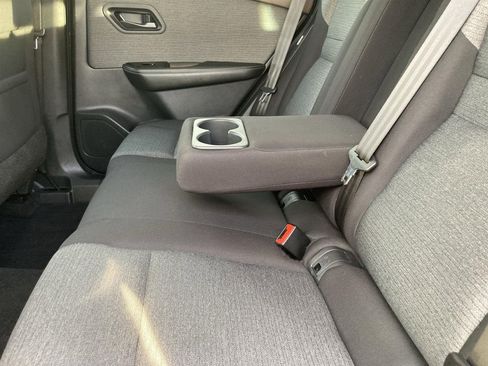 Used 2021 Nissan Rogue S image 23