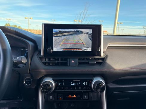 Used 2023 Toyota RAV4 SE image 17