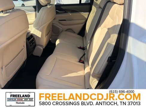 New 2026 Jeep Grand Cherokee Limited w/ Luxury Tech Group II AWD/4WD image 15