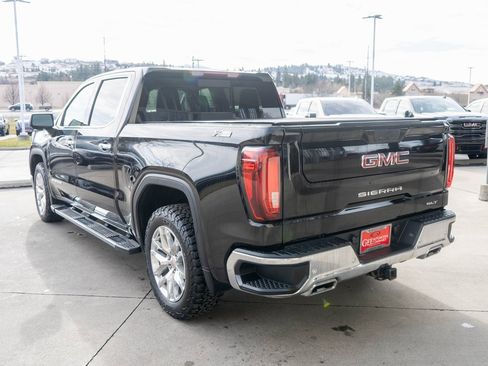 Used 2022 GMC Sierra 1500 SLT w/ SLT Premium Plus Package image 5