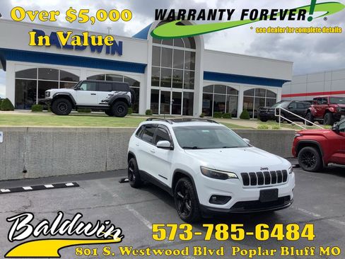 Used 2020 Jeep Cherokee Latitude Plus w/ Cold Weather Group AWD/4WD image 1