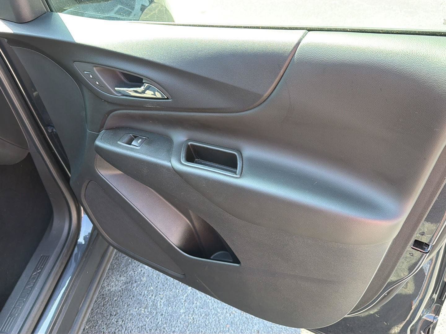 Used 2022 Chevrolet Equinox LT FWD image 14
