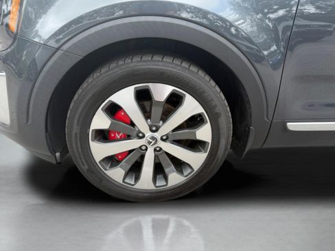 Used 2020 Kia Telluride S w/ S 8 Passenger Seating Package FWD image 40