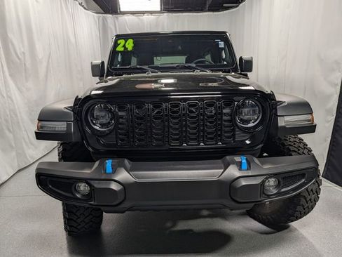 Used 2024 Jeep Wrangler Unlimited AWD/4WD image 8