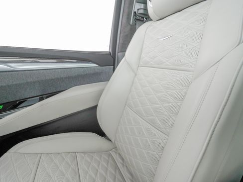 Used 2026 Cadillac Escalade V image 31