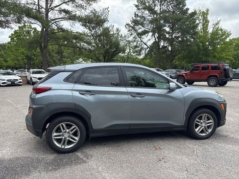 Used 2021 Hyundai Kona SE w/ Cargo Package FWD image 7