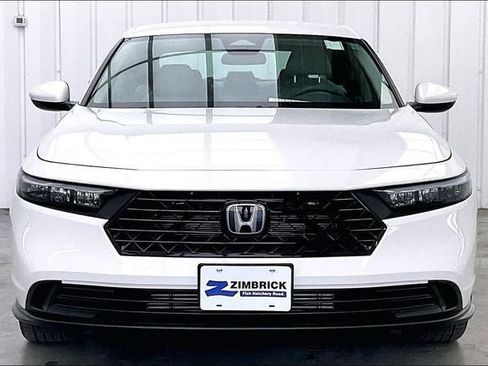 Certified 2023 Honda Accord LX image 3