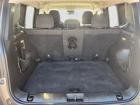 Used 2017 Jeep Renegade Latitude image 9