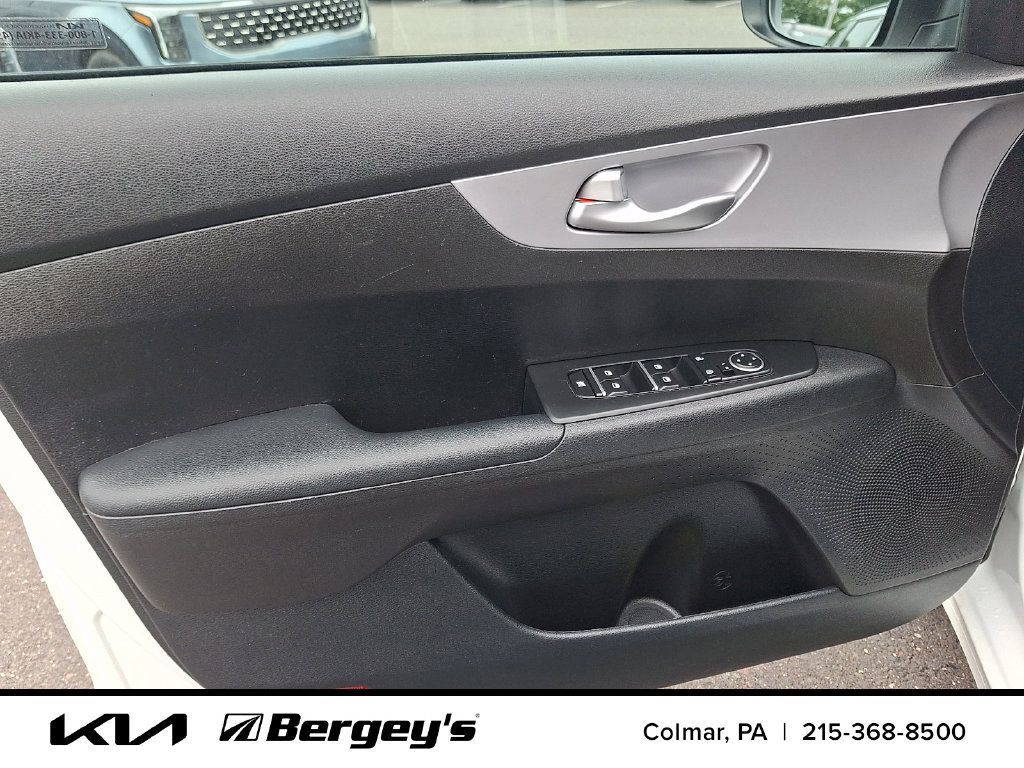Certified 2023 Kia Forte LXS FWD image 15