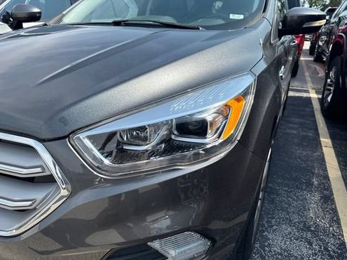 Used 2019 Ford Escape Titanium FWD image 10