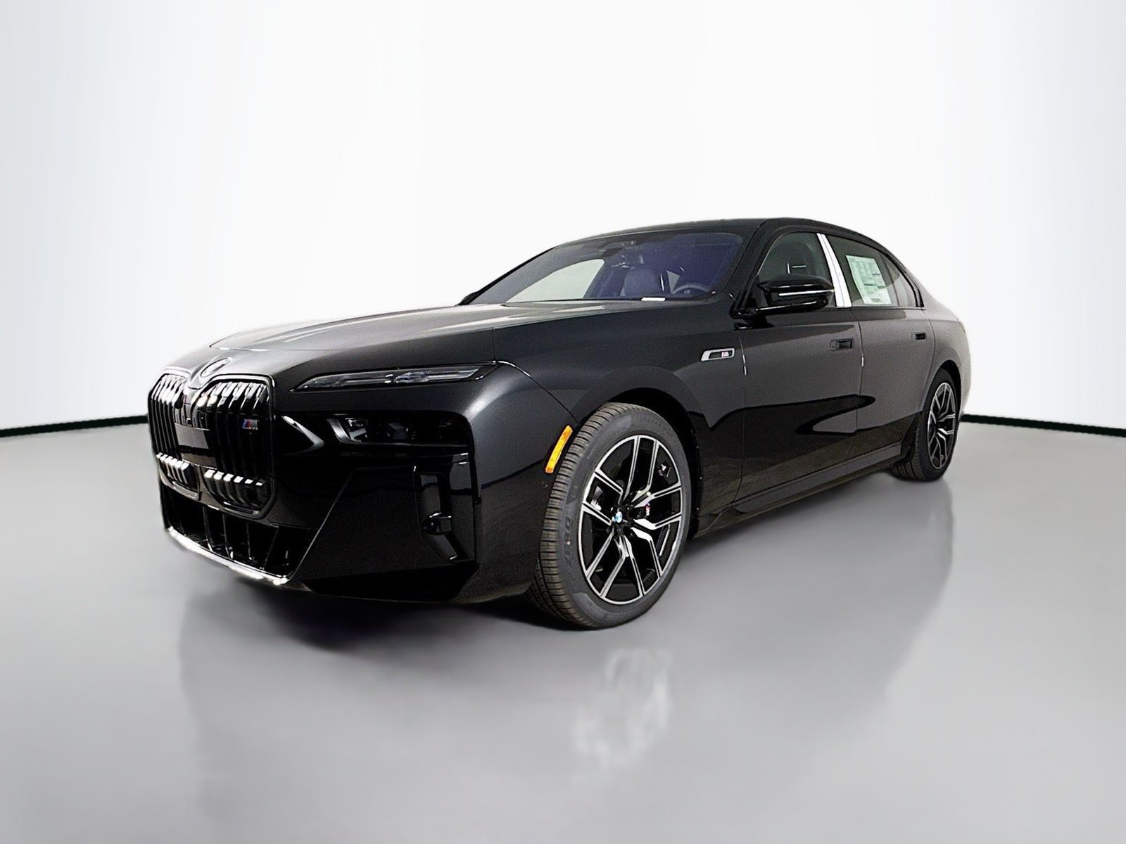 Used 2026 BMW i7 M70 AWD/4WD image 3