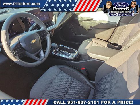 Used 2024 Chevrolet Trax LT image 4