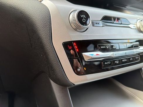 Certified 2022 Ford Explorer XLT w/ Equipment Group 202A image 33