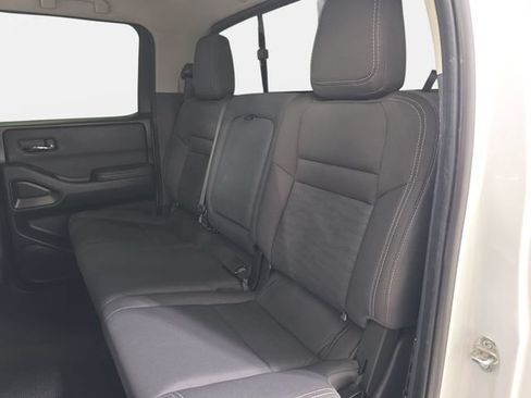 Used 2022 Nissan Frontier SV RWD image 13