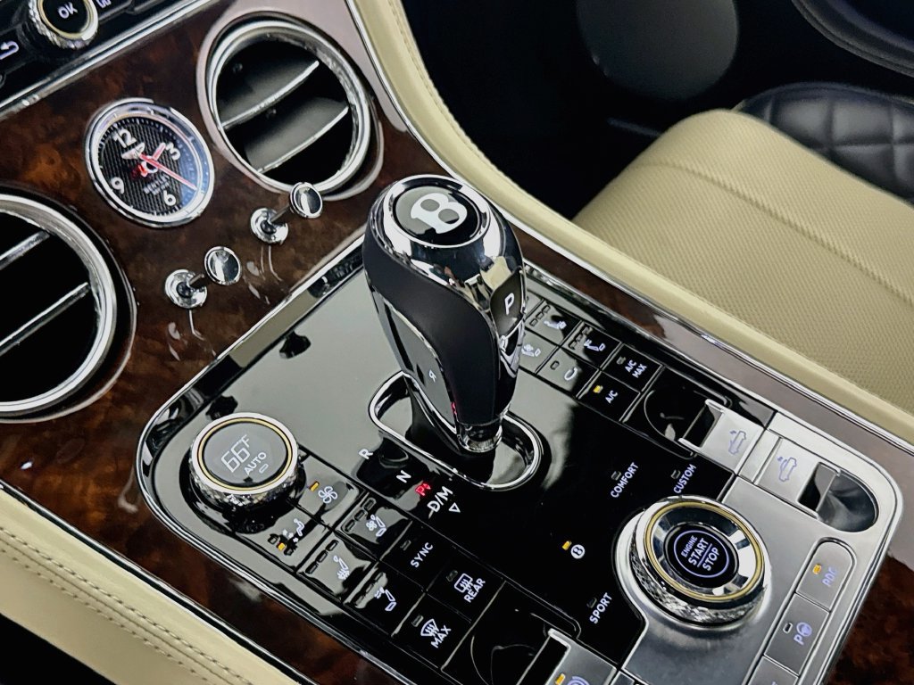 Used 2022 Bentley Continental GT AWD/4WD image 17