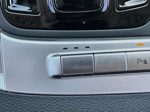 New 2026 Kia Carnival EX FWD image 21