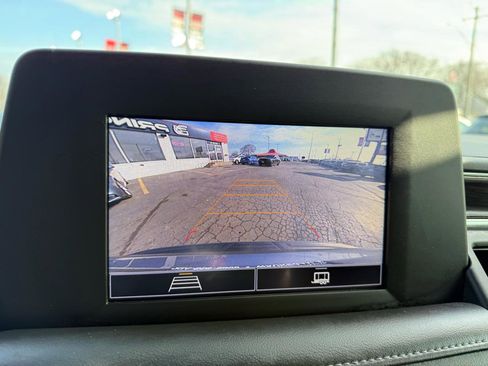 Used 2021 Chevrolet Tahoe 4WD w/ Remote Keyless Entry Package image 18