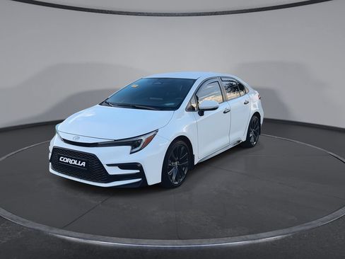 Used 2024 Toyota Corolla SE FWD image 4