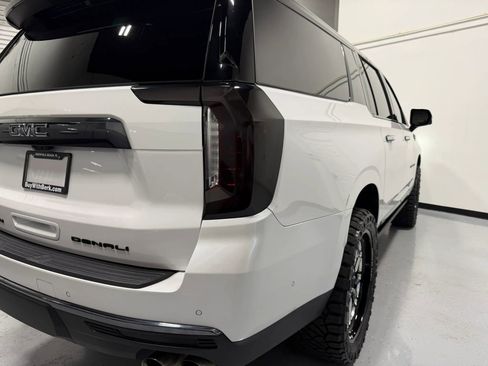 Used 2023 GMC Yukon XL Denali Ultimate image 18
