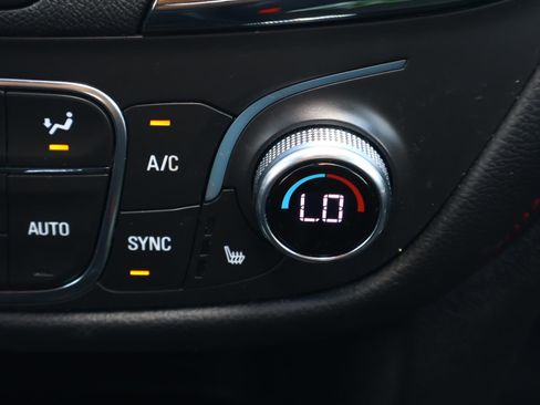 Used 2023 Chevrolet Equinox RS FWD image 27
