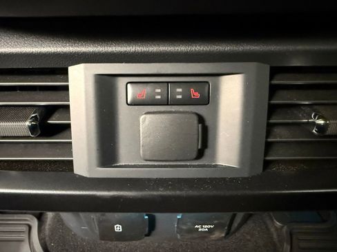 Used 2025 Ford F150 Raptor image 28