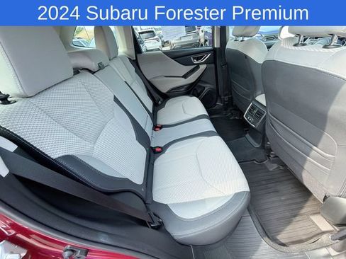 Used 2024 Subaru Forester Premium AWD/4WD image 22