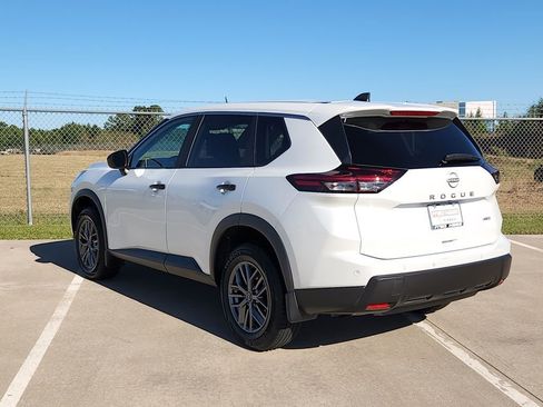 Certified 2024 Nissan Rogue S image 7