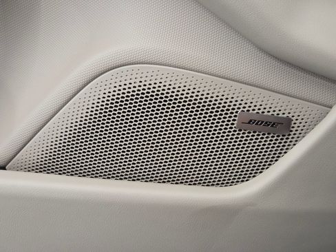 New 2026 Porsche Taycan image 15