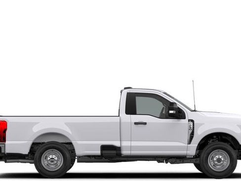 New 2026 Ford F250 XL w/ XL Chrome Package RWD image 5