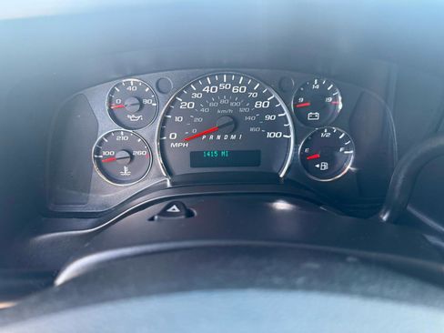 Used 2010 Chevrolet Express 2500 image 15