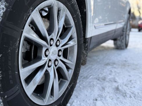 Used 2020 Cadillac XT5 Premium Luxury image 11