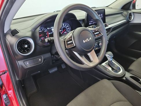 Used 2024 Kia Forte LXS FWD image 17