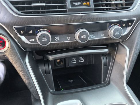 Used 2022 Honda Accord Touring image 12