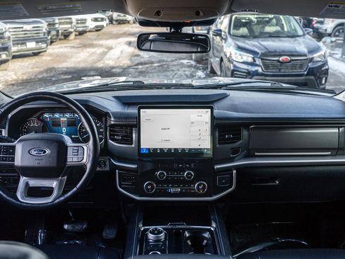 Used 2023 Ford Expedition Max XLT image 24