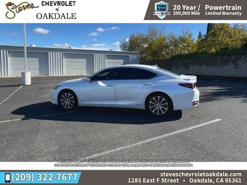 Used 2021 Lexus ES 300h w/ Premium Package image 8