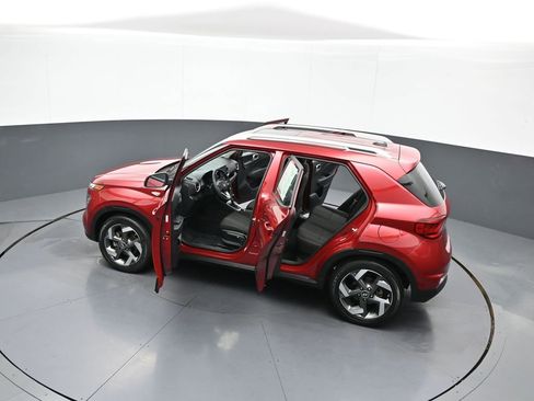Certified 2024 Hyundai Venue SEL FWD image 44