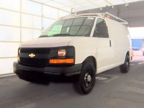 Used 2012 Chevrolet Express 2500 RWD image 4