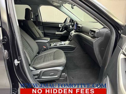 Used 2020 Ford Explorer XLT w/ Comfort Package image 22