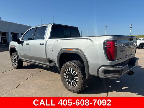 Used 2024 GMC Sierra 2500 Denali Ultimate AWD/4WD image 4