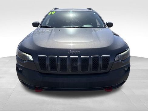 Used 2019 Jeep Cherokee Trailhawk w/ Comfort/Convenience Group image 10