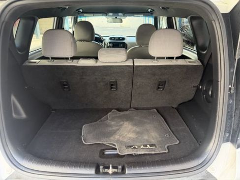Used 2015 Kia Soul FWD image 19